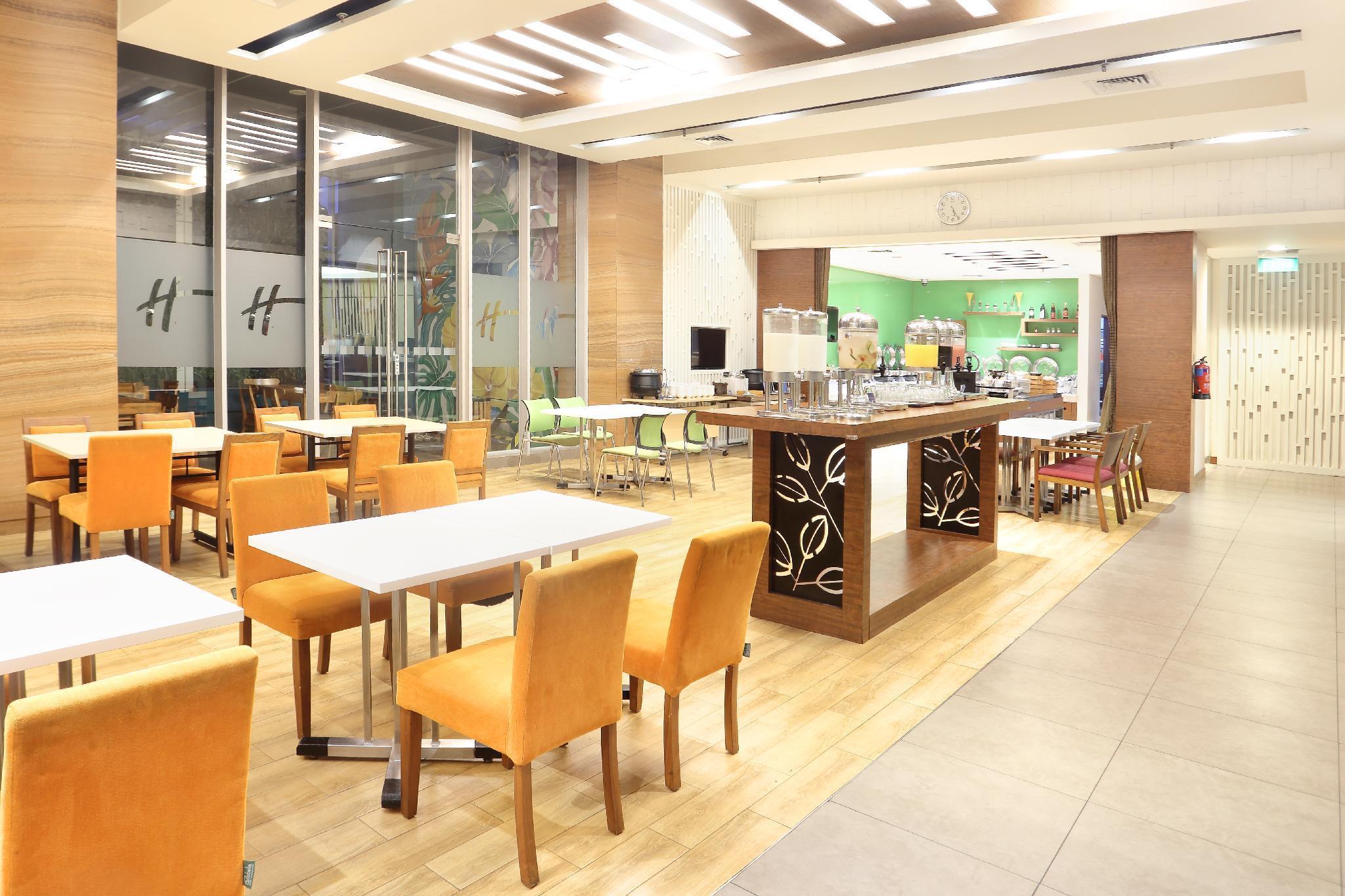 Holiday Inn Express Semarang Simpang Lima By Ihg Екстер'єр фото