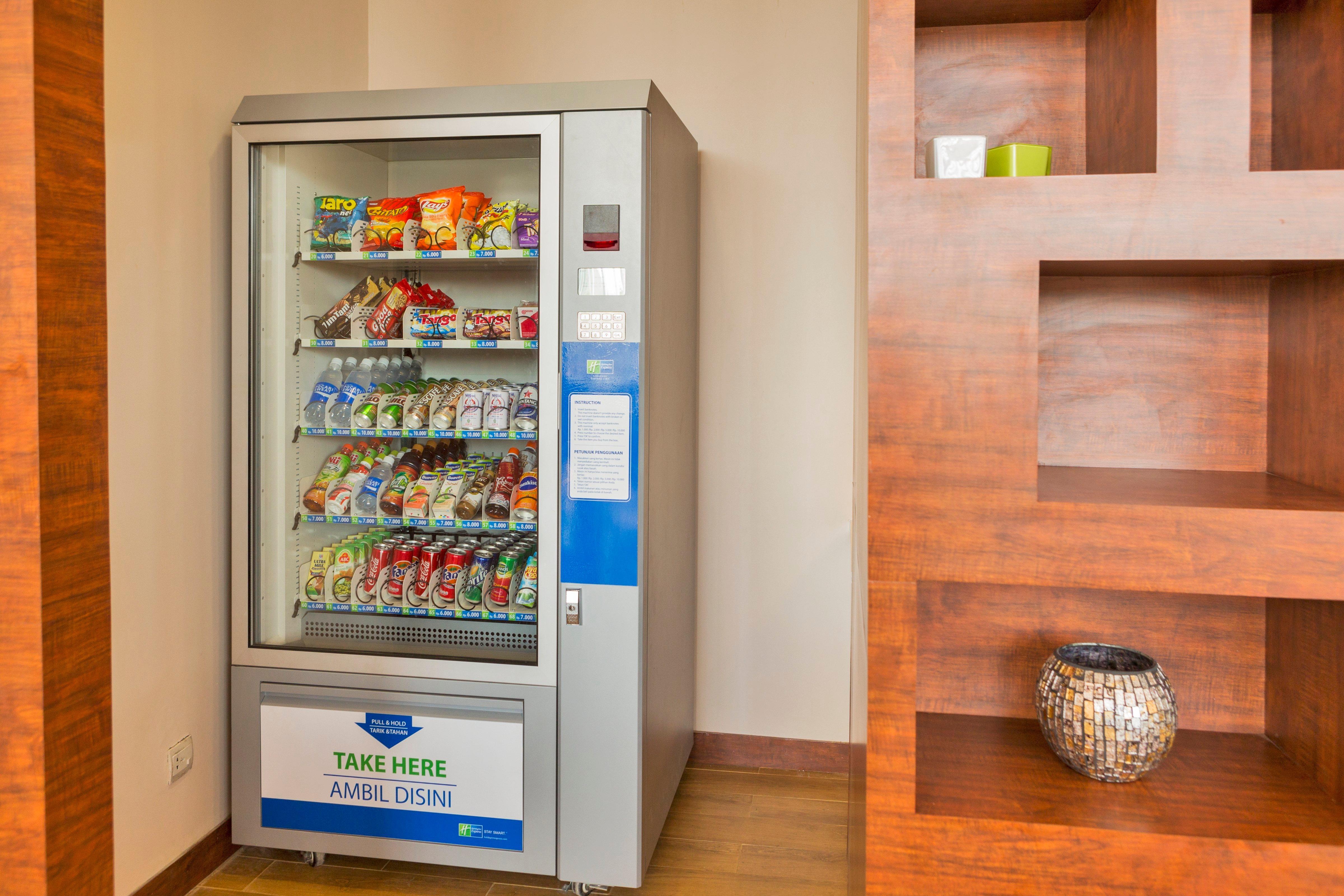 Holiday Inn Express Semarang Simpang Lima By Ihg Екстер'єр фото