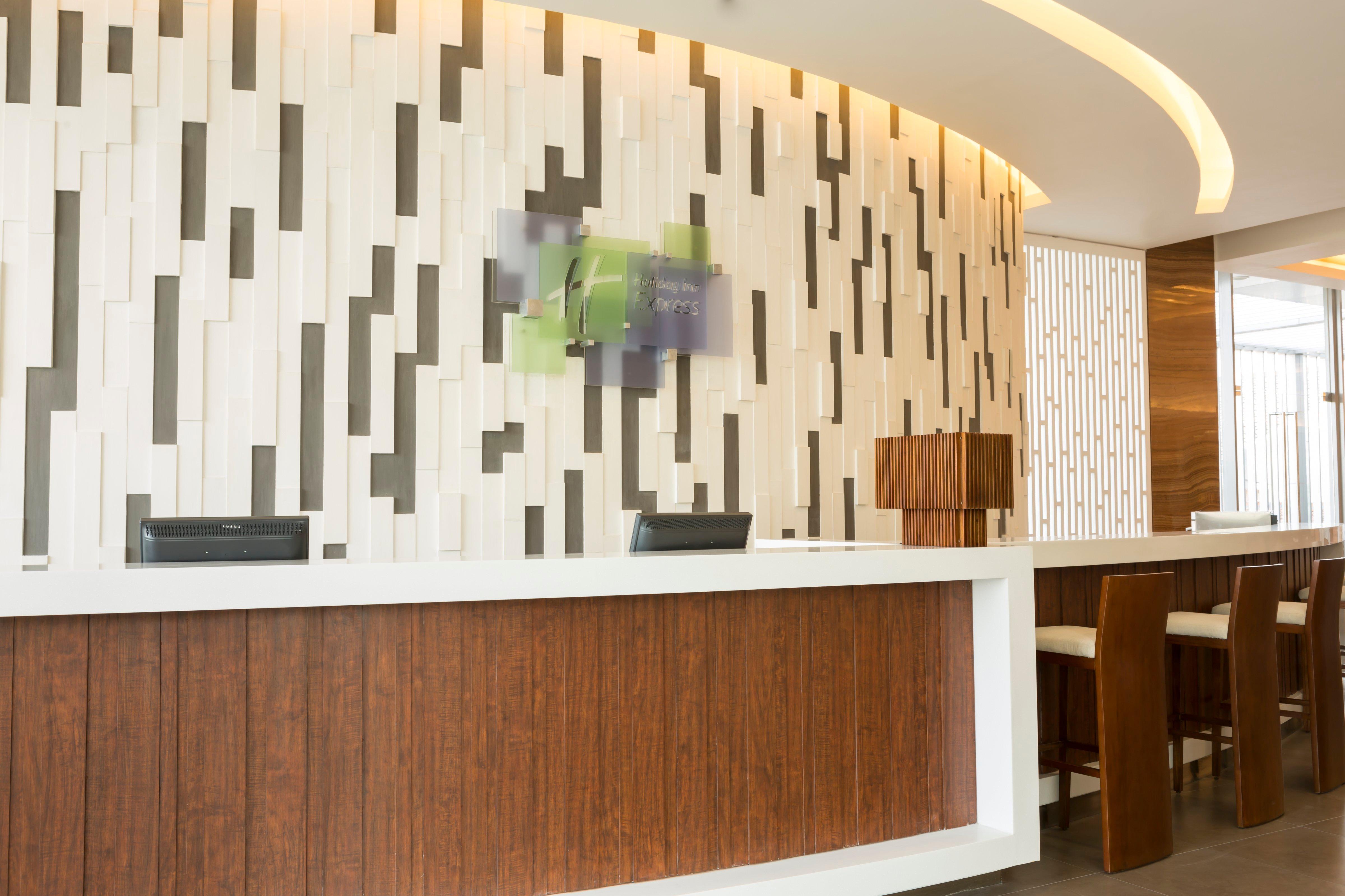 Holiday Inn Express Semarang Simpang Lima By Ihg Екстер'єр фото